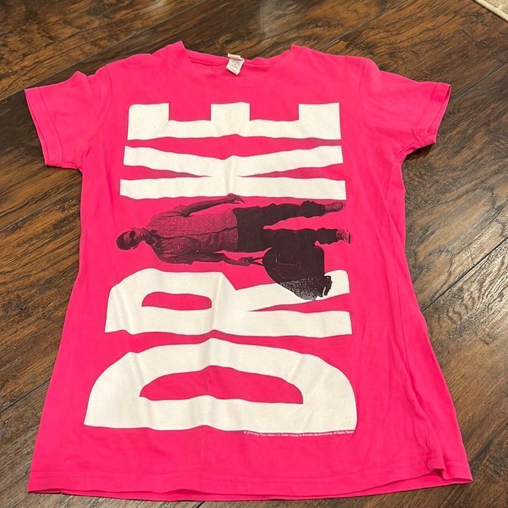 Drake Away From Home Tour Tshirt size‎ M pink GUC has one pin hole